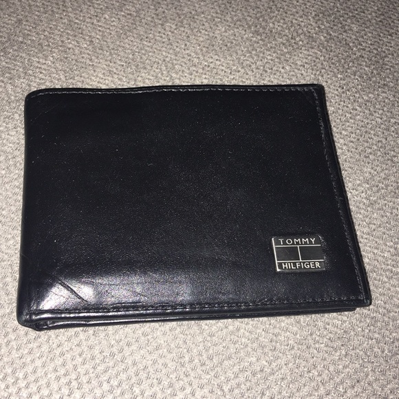 Tommy Hilfiger Other - Tommy Hilfiger black leather Wallet
